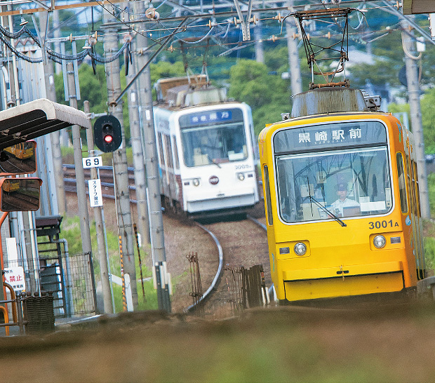 走行中の列車の写真