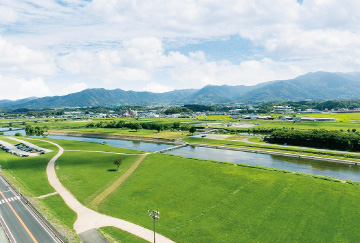 遠賀川河川敷の写真