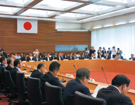 全国都道府県議会　議長会総会の様子