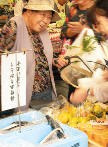 飯塚市中心商店街の様子2