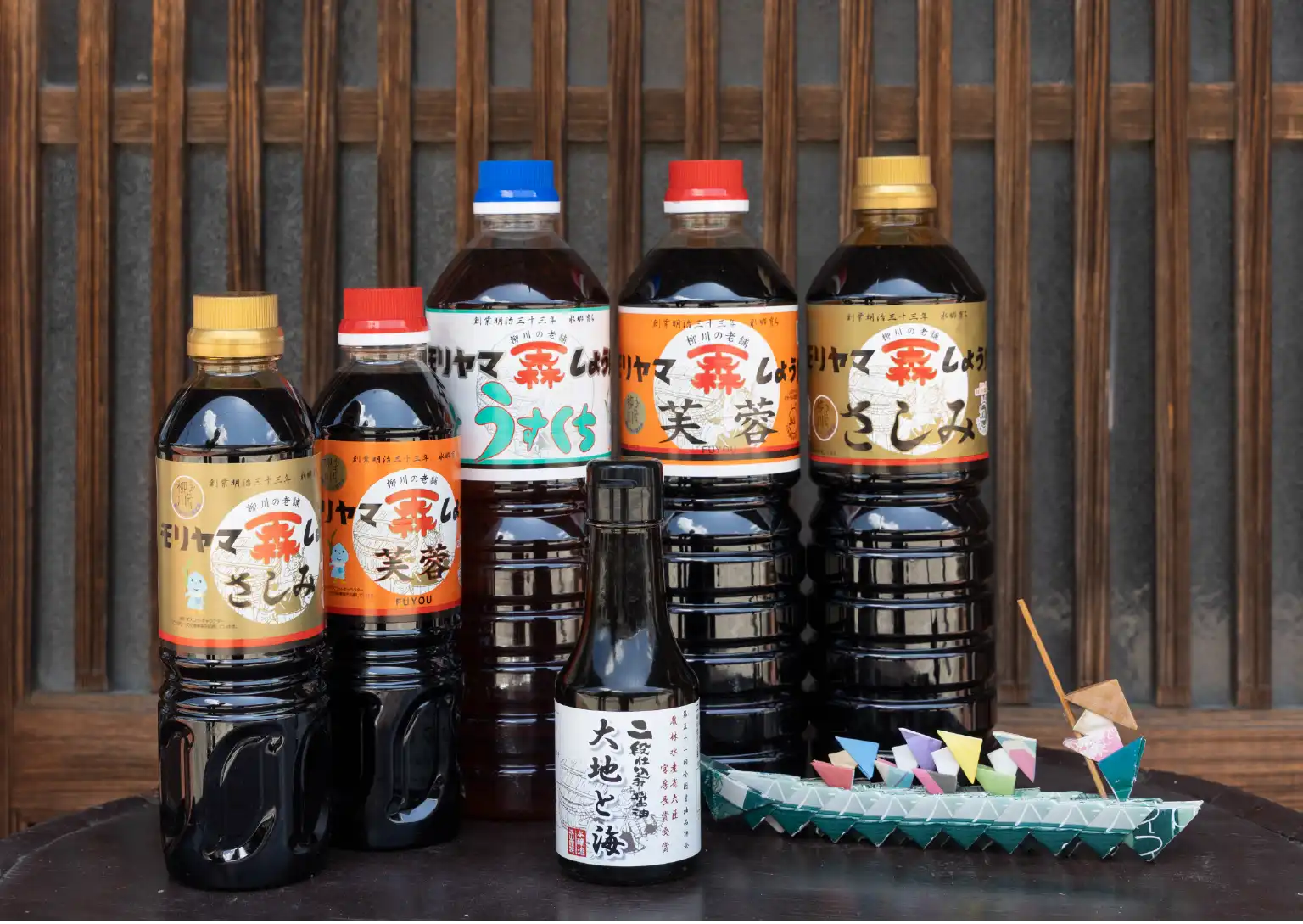 「さしみ醤油」や「こいくち醤油 芙蓉」の写真