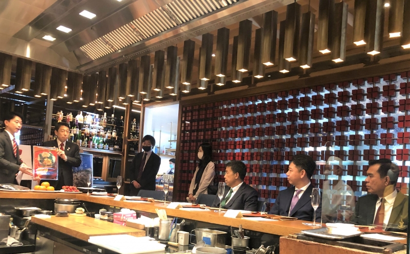 昼食会