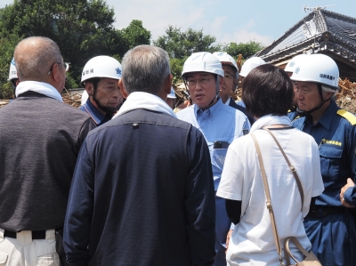 被災地域住民の話を聞く様子