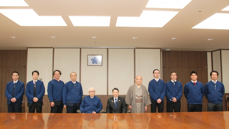 福岡県選手団の皆さんとの集合写真３枚目