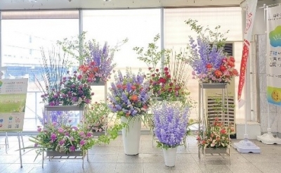 JR駅での飾花の過去事例