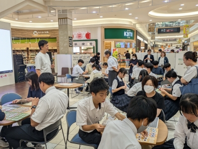 カードゲームの様子①