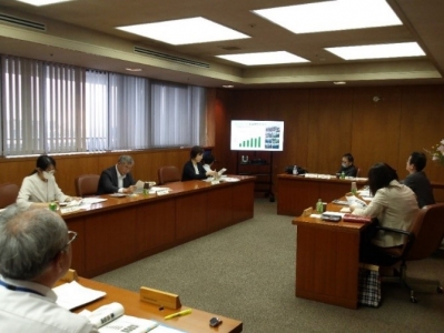 令和7年度第1回福岡県森林環境税検討委員会の様子