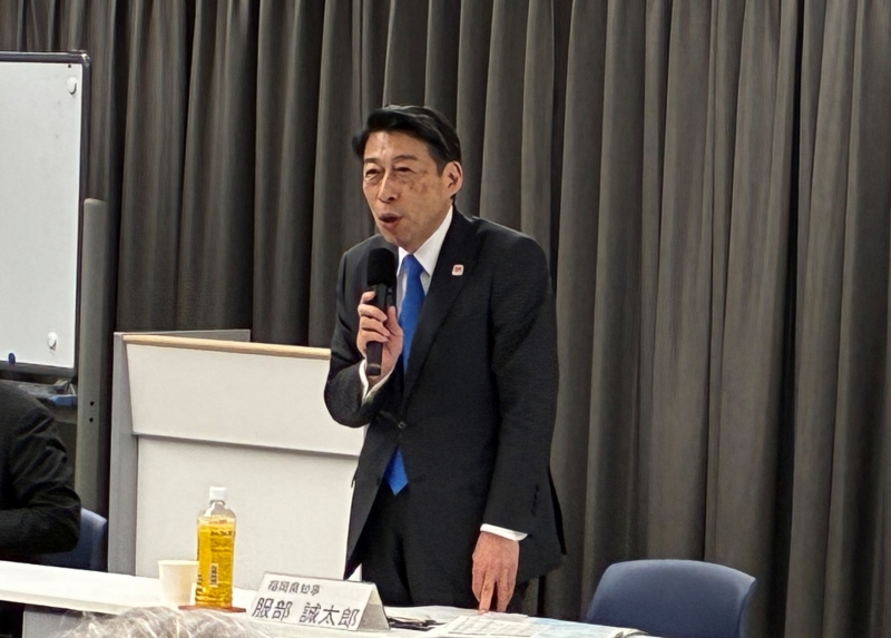 知事写真