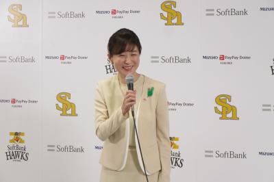 あいさつする上田副知事