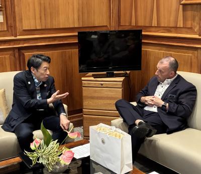 ハワイ州知事との会談