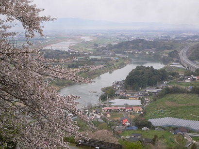 朝倉市杷木の高山より見下ろす筑後川